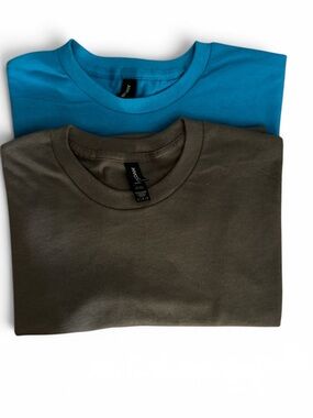 Gildan Short Sleeve Tees in Blue and Charcoal Pack of 2 NWOT 100% Cotton